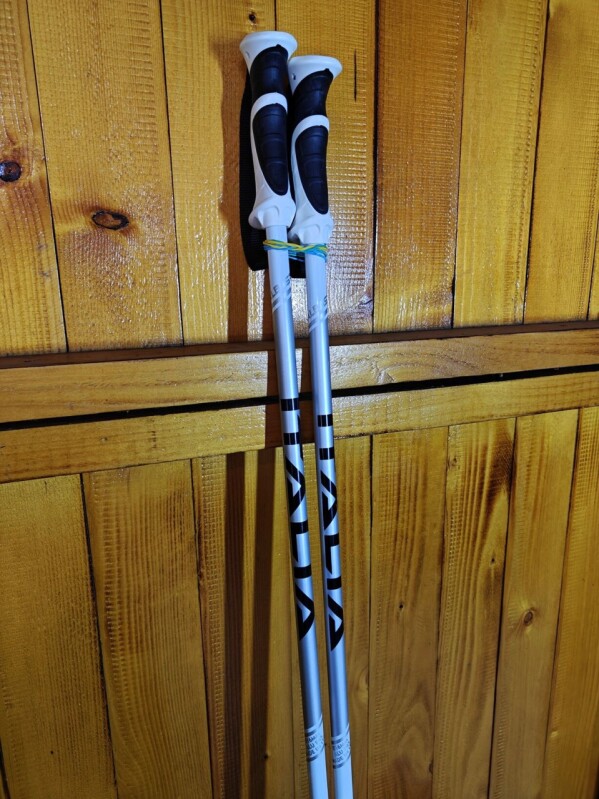 NOVÉ PALICE ITALBASTONI ITALIA WHITE-SILVER 125CM